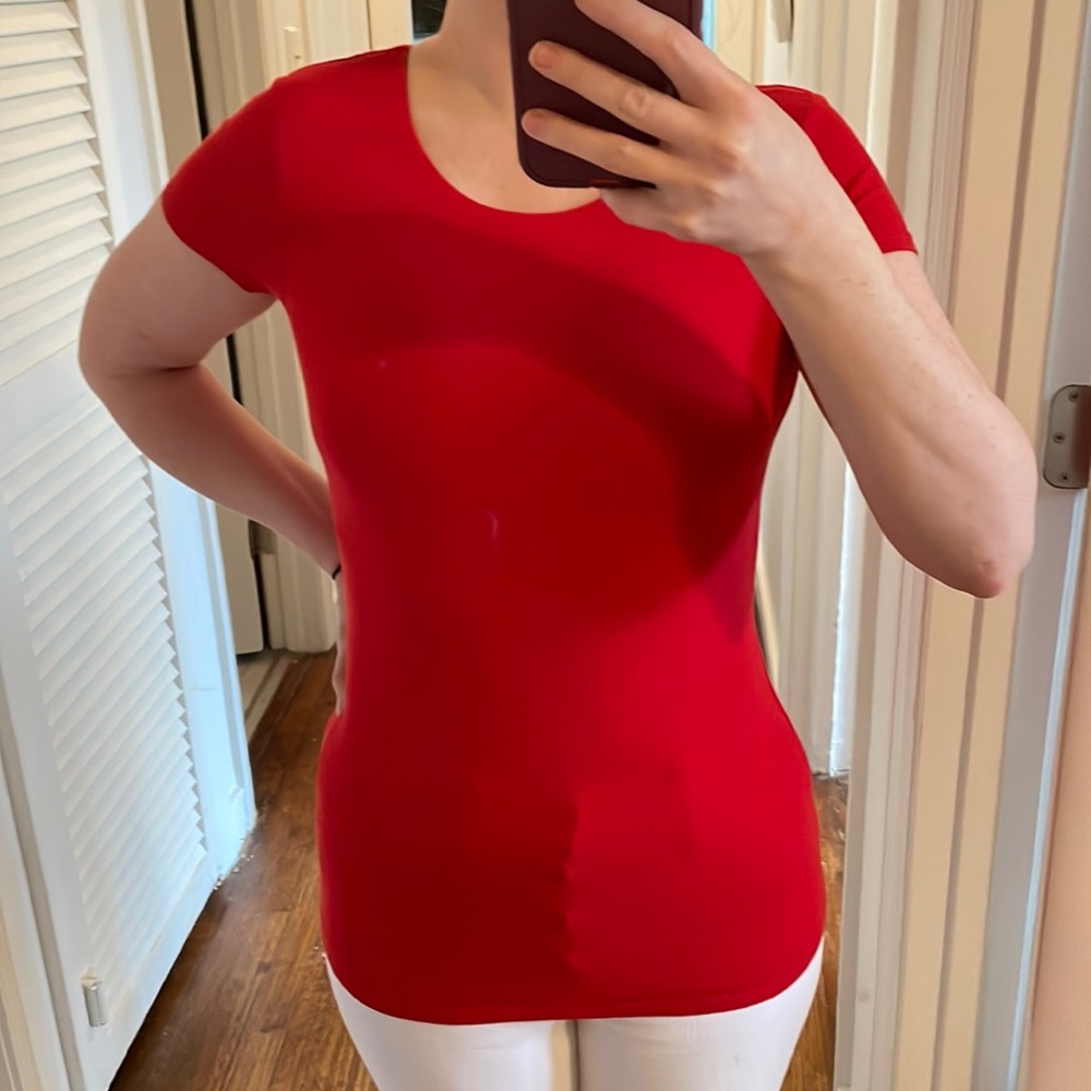 Express red tee